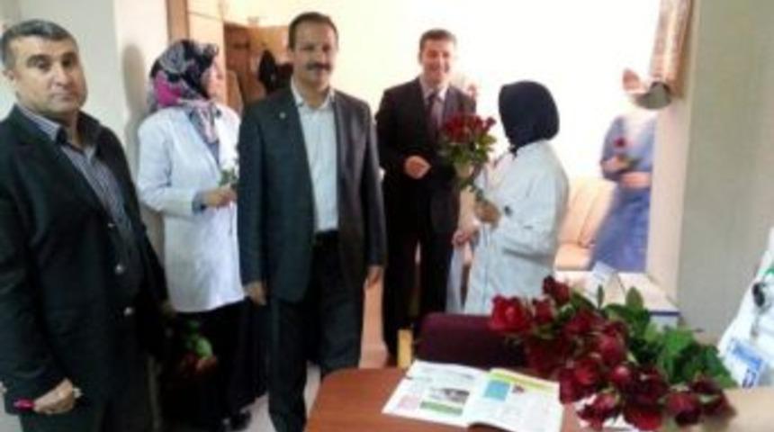 Ebeler Haftası Kutlanıyor