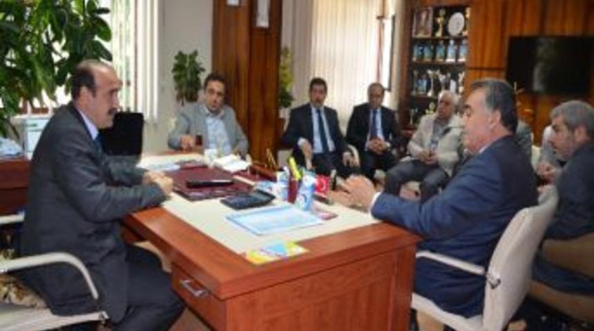 Akın, Gen&ccedil;lik Spor M&uuml;d&uuml;rl&uuml;ğ&uuml;&rsquo;n&uuml; Ziyaret Etti