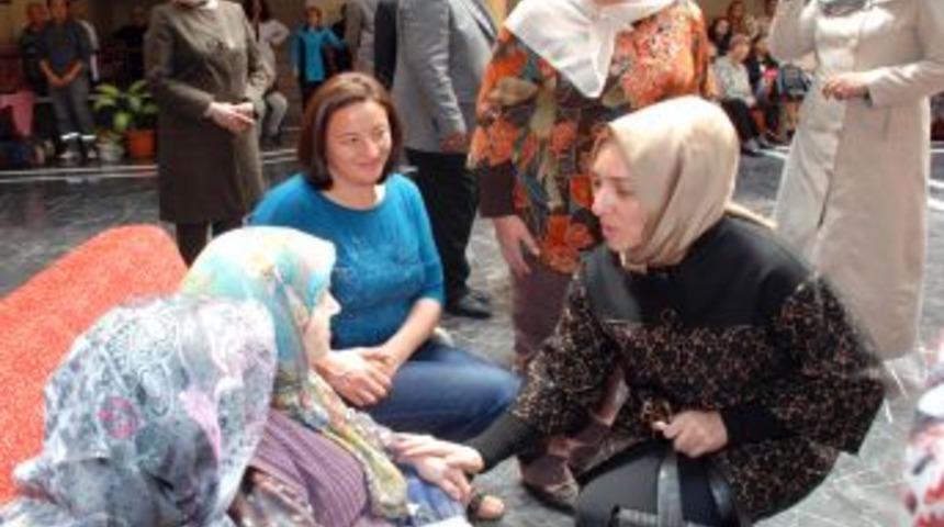 Huzurevinde Kutlu Doğum Heyecanı