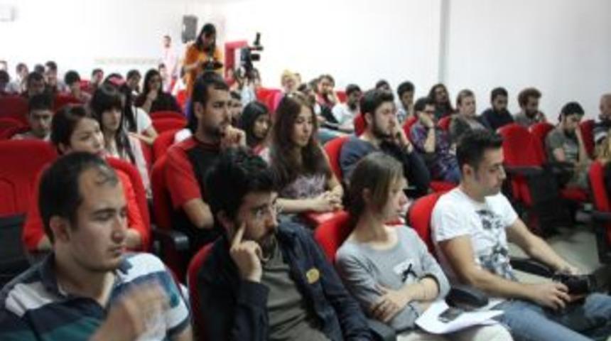 Geleceğin İletişimcileri İşi Uzmanından Dinledi