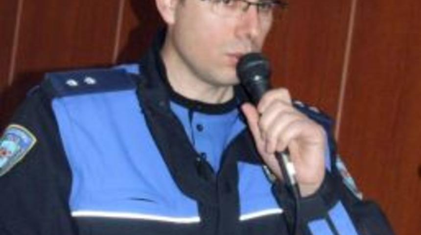 "Aile I&ccedil;i Problemler Şiddetle Değil Sevgi Ile &Ccedil;&ouml;z&uuml;lmeli"