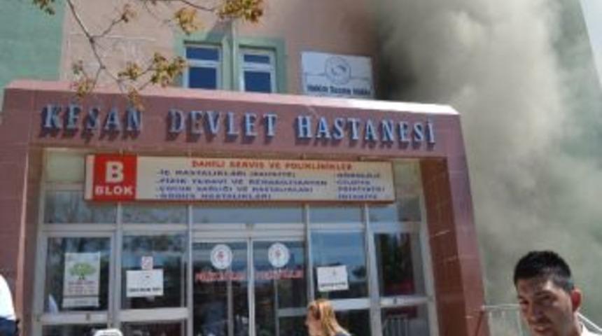 Devlet Hastanesi&rsquo;nde &Ccedil;ıkan Yangın Korkuttu