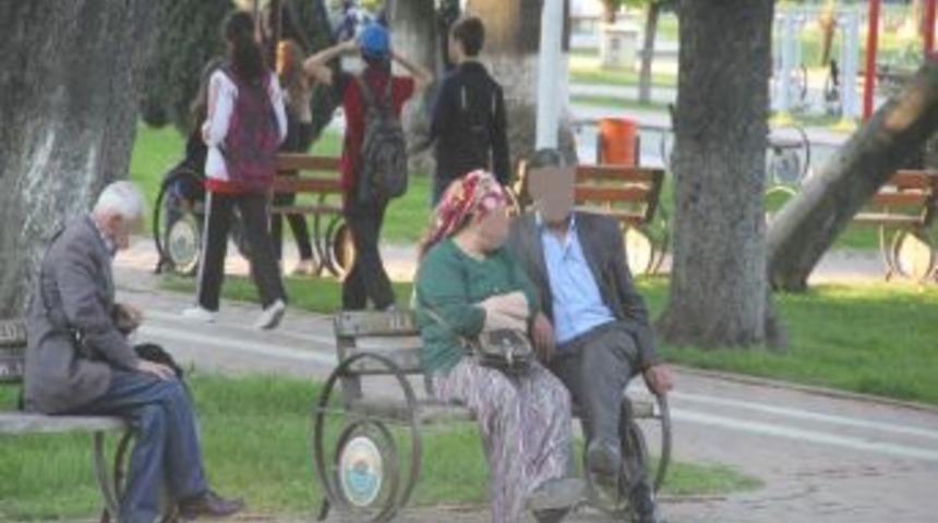 Anıt Park'ta Fuhuş Pazarlığı Huzursuz Ediyor