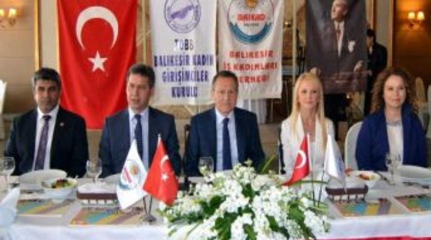 İş Kadınları Derneği &Ccedil;&ouml;z&uuml;m S&uuml;recine Destek Verdi