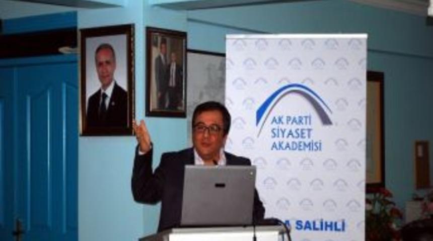 Salihli&rsquo;de Ak Parti Siyaset Akademisi Devam Ediyor