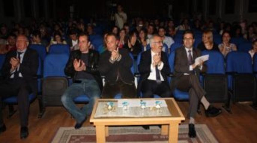 T&uuml;rk&uuml; G&uuml;nleri Gelenekselleşti