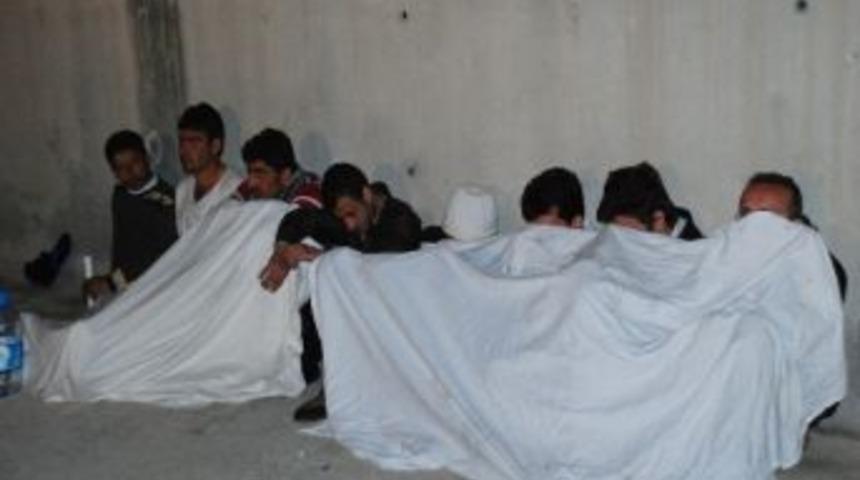 Didim&rsquo;de Suriyeli 22 Ka&ccedil;ak Yakalandı