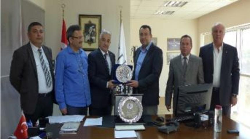 Vergi Dairesi&rsquo;nden Kuşadası Ticaret Odası&rsquo;na Teşekk&uuml;r Plaketi