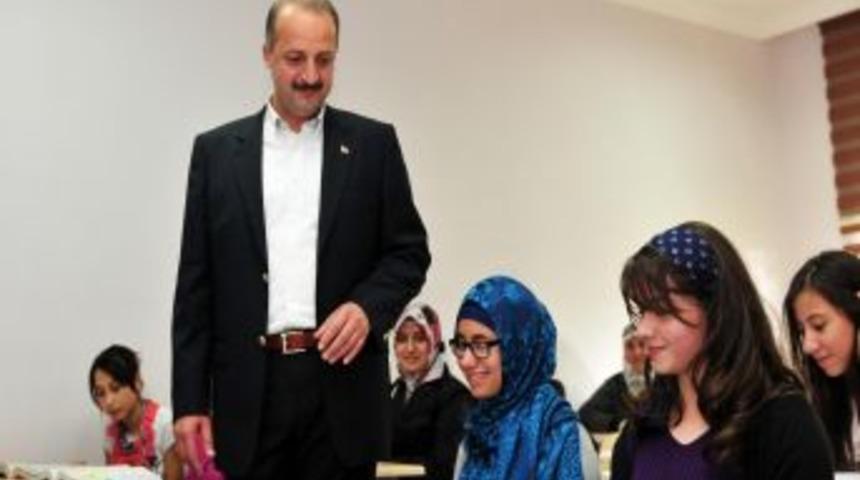 Mamak Belediyesi, Meslek Sahibi Yapıyor