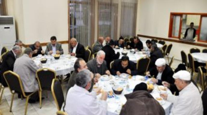 Sabah Namazı Sonrası Cemaate &Ccedil;orba Ikramı