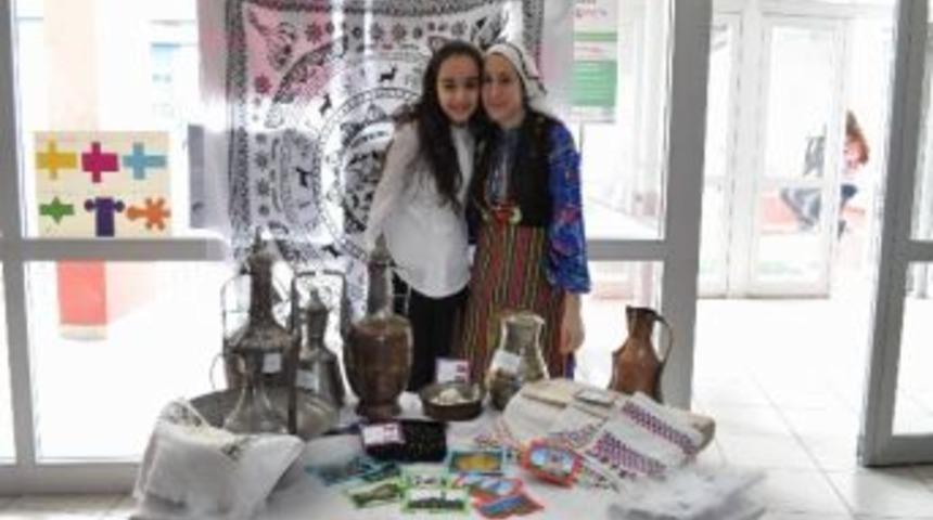 &Ouml;ğrencilerden Karadeniz Standı