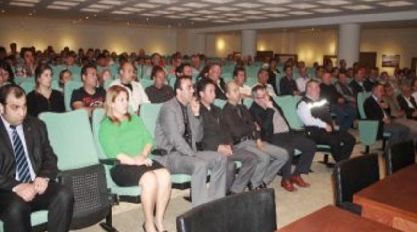 Sel&ccedil;uk Belediyesi'nde Toplu S&ouml;zleşme Sevinci