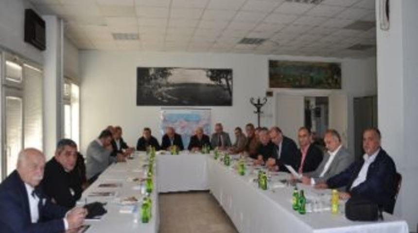 Akıt&rsquo;tan Yeniden Adaylık Sinyali