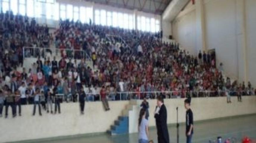 Sermet Erkin'den, Cizreli Miniklere Ill&uuml;zyon G&ouml;sterisi