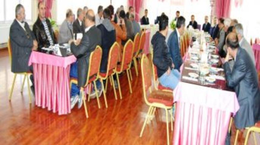 Kaymakam Erkan Muhtarlarla Kahvaltıda Bir Araya Geldi