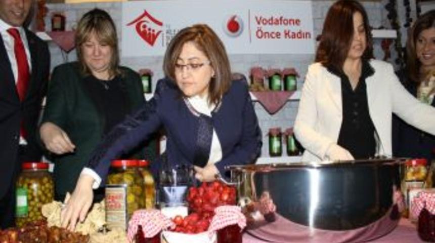 Bakan Şahin'den Kadınlar I&ccedil;in 'yarı Zamanlı &Ccedil;alışma' Vurgusu