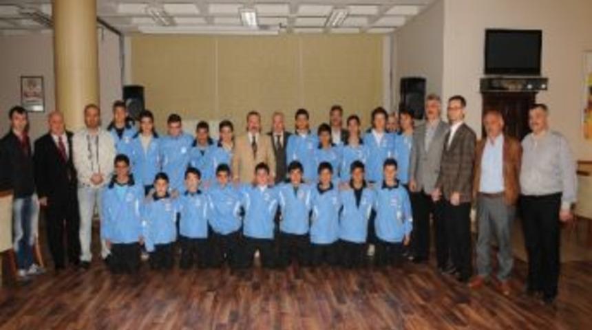 Başkan Doğan Sporun Destek&ccedil;isi