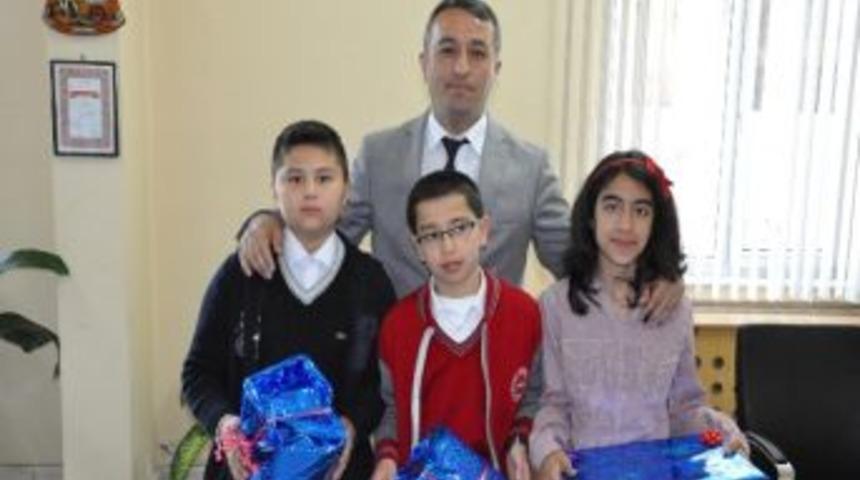 Yerk&ouml;y&rsquo;de Başarılı &Ouml;ğrenciler &Ouml;d&uuml;llendirildi
