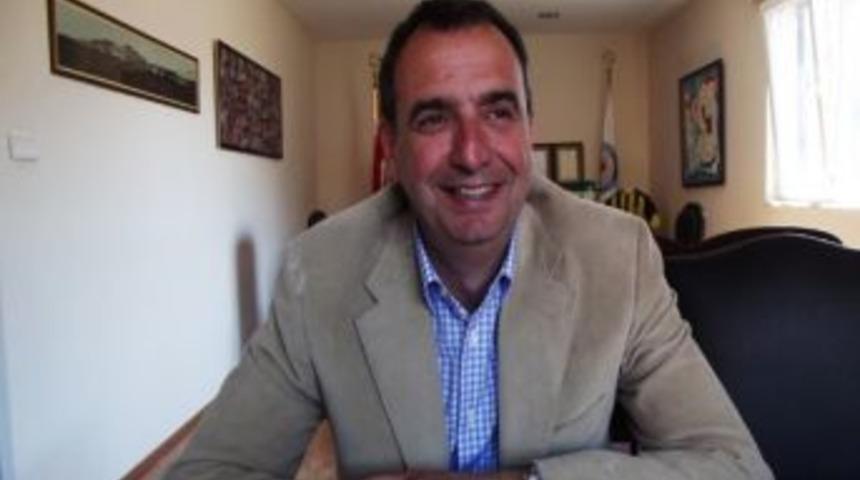 90 Yaşındaki Ato Se&ccedil;ime Gidiyor