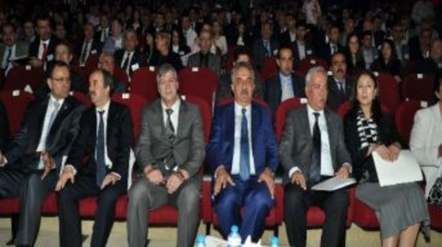 G&uuml;mr&uuml;k Ve Ticaret Bakanı Yazıcı: &ldquo;elinde Silah Olanla Konuşma Olmaz&rdquo;