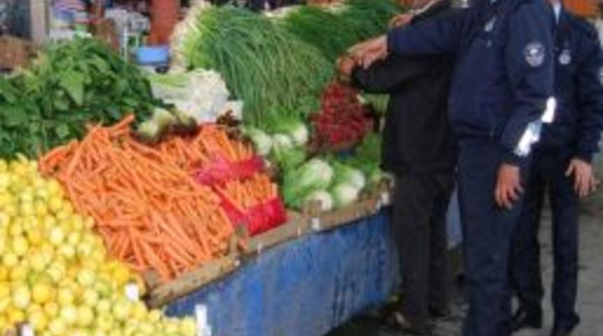 Şehitkamil'de Zabıta Ekiplerinden Pazarda Denetim