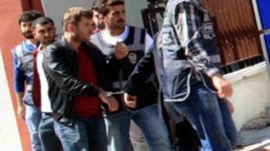 Lokum Yerine Su Ihrac Edip 4 Milyon Lira Vurgun Yapmışlar