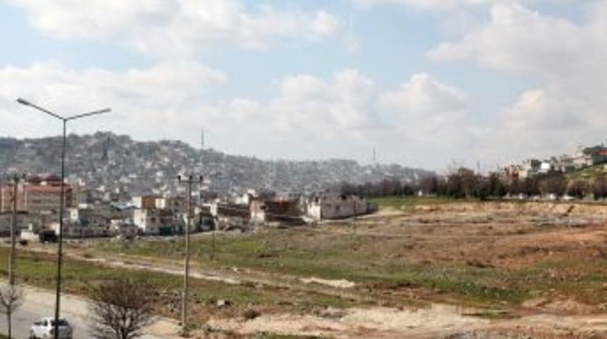 Gaziantep, T&uuml;rk Ve Afrikalı Futbolcuların Yetiştiği Futbol &Uuml;ss&uuml; Olacak