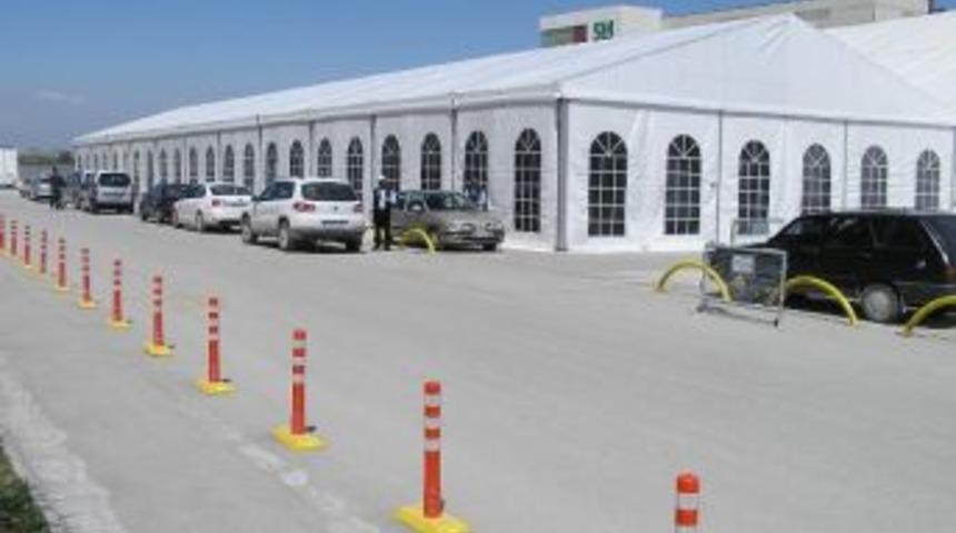 Tek &Ccedil;adır Yetmeyince İkinci &Ccedil;adır Kuruldu