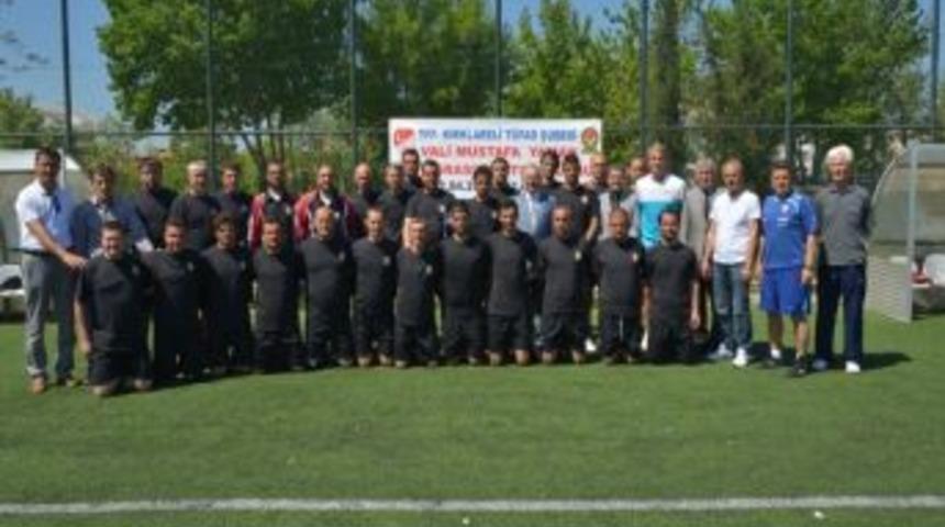 "vali Mustafa Yaman Tff Grassroots C Antren&ouml;r Lisans Kursu"