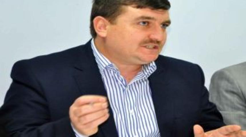 Ak Parti'li Kahve&rsquo;den Atat&uuml;rk Ve T&uuml;rk Bayrağı Tepkisi