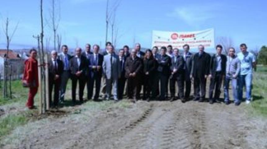 Kumburgaz’ da ağaç dikimi