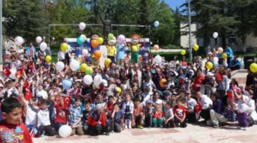 Bilecik Belediyesi 6'ncı &Ccedil;ocuk Festivali Başladı