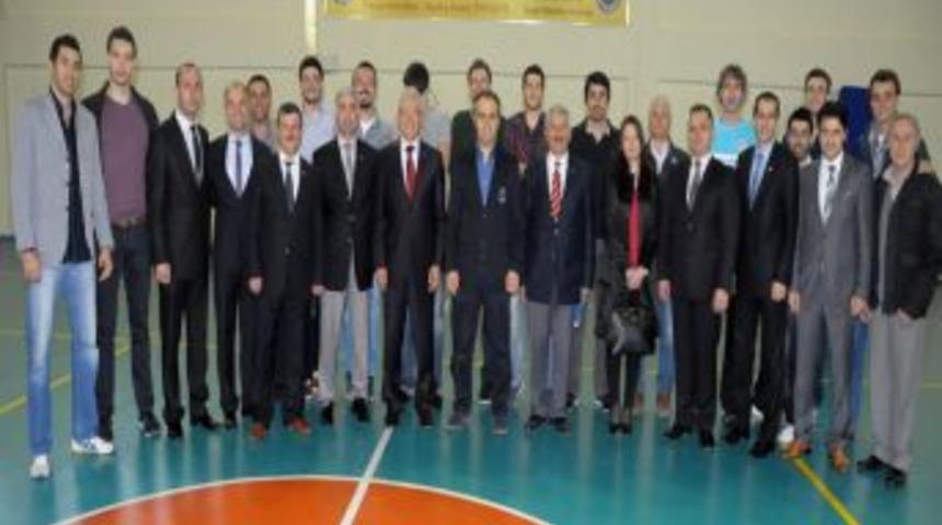 Acıbadem Voleybol 1. Ligi&rsquo;ne Y&uuml;kselen İneg&ouml;l Belediyespor&rsquo;a Tebrik Yağıyor