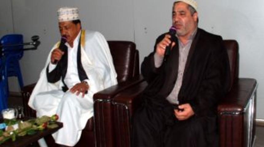 D&uuml;nya Birincileri Binlerce Kişiyi Topladı