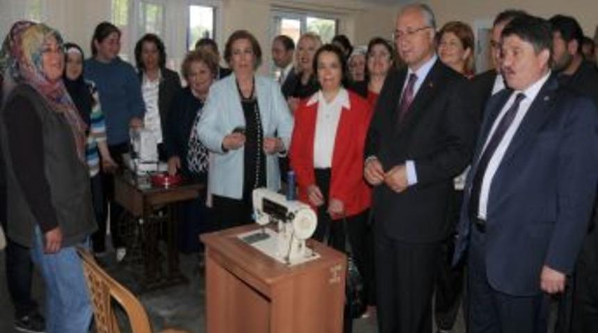 Manisa'da A&ccedil;ılan Kurslarla Kadın Istihdamı Arttırılacak