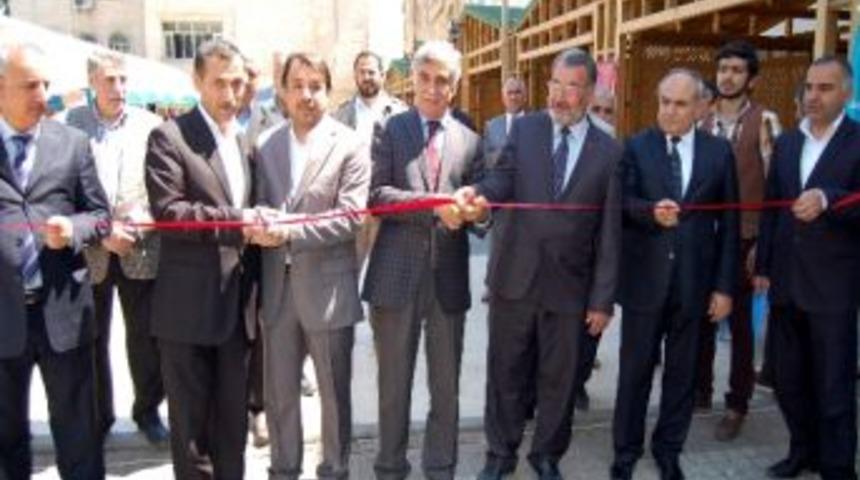 Anadolu Gen&ccedil;lik Derneği&rsquo;nden Fakir &Ouml;ğrenciler Yararına Kermes