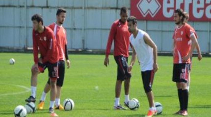Samsunspor’da Neşeler Yerinde
