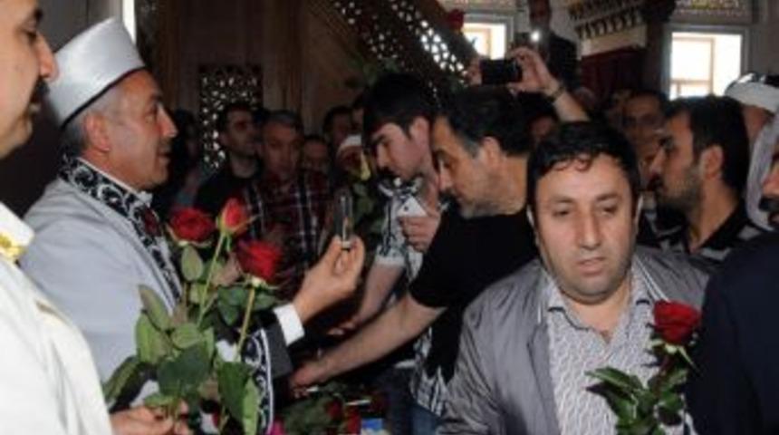 Havalimanında Sakal-ı Şerif Heyecanı