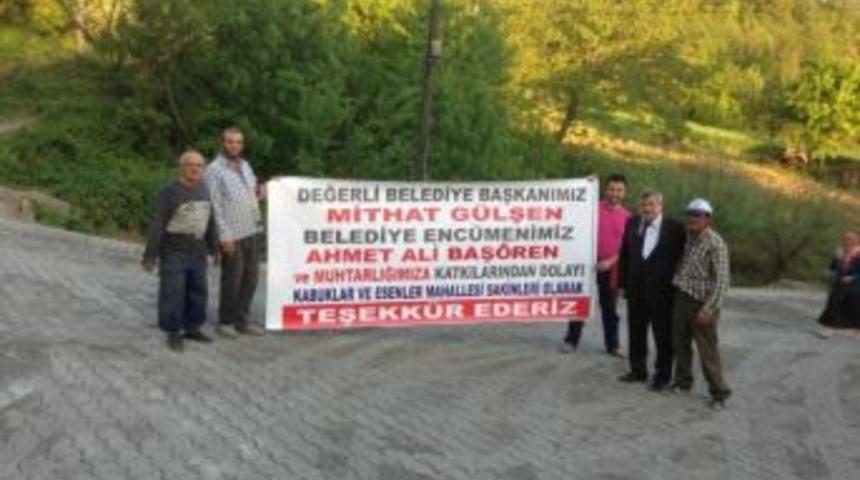 Mahalle Sakinlerinden Başkan G&uuml;lşen&rsquo;e Afişli Teşekk&uuml;r