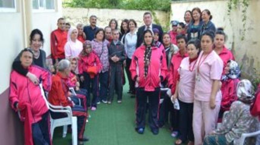 Alaplı Chp&rsquo;den Bakım Merkezine Ziyaret