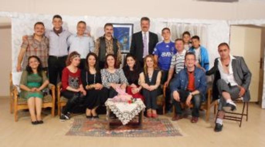 &Ouml;ğretmenler Kahkahaya Doyurdu