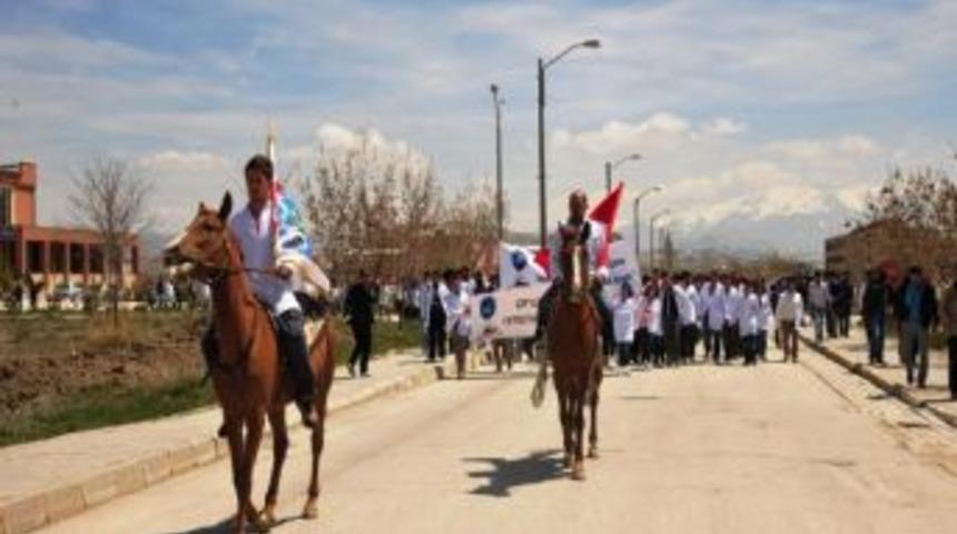 Veteriner Hekimler G&uuml;n&uuml;