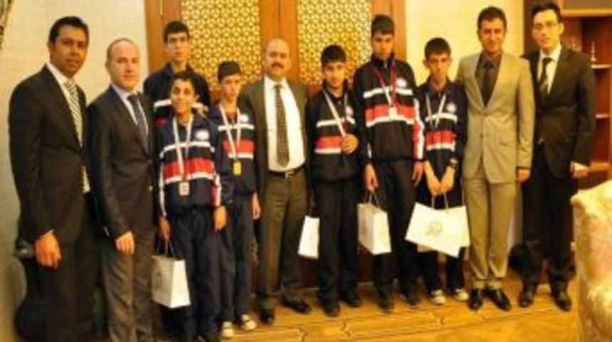 Engelli Sporcular &Ouml;d&uuml;llendirdi