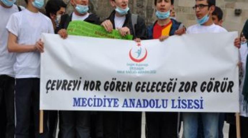 &Ouml;ğrencilerden Anlamlı Mesaj: &Ccedil;evreyi Hor G&ouml;ren, Geleceği Zor G&ouml;r&uuml;r