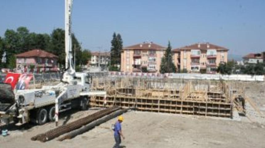 D&uuml;zce Gen&ccedil;lik Merkezi'nin Temeli Atıldı