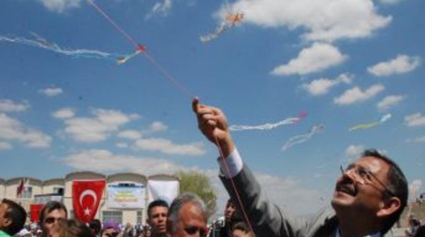 U&ccedil;urtmalar Mutluluğa Havalanacak