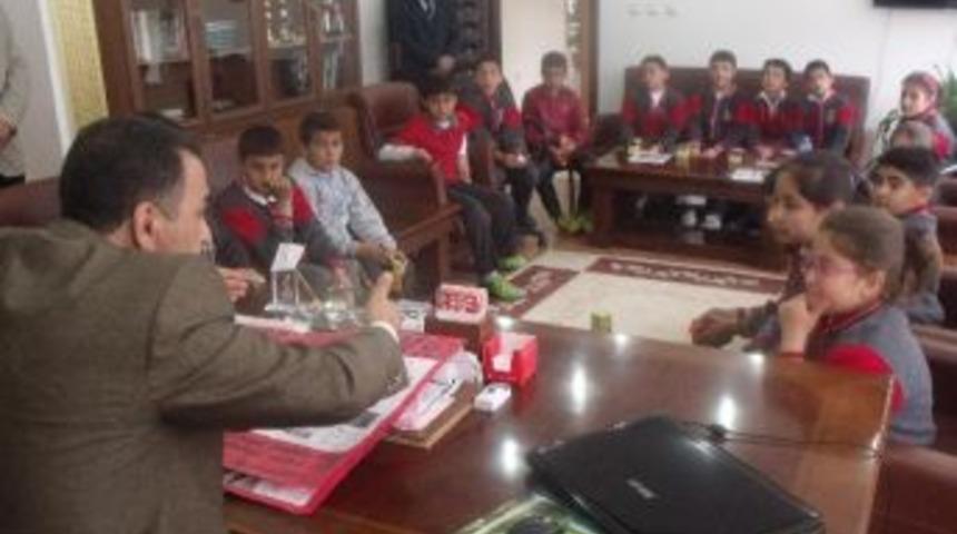 &Ccedil;i&ccedil;ekdağı&rsquo;nda &Ouml;ğrenciler Belediyeyi Tanıdı