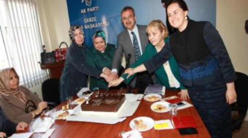 Başkan K&ouml;şker Kadın Kollarına Konuk Oldu