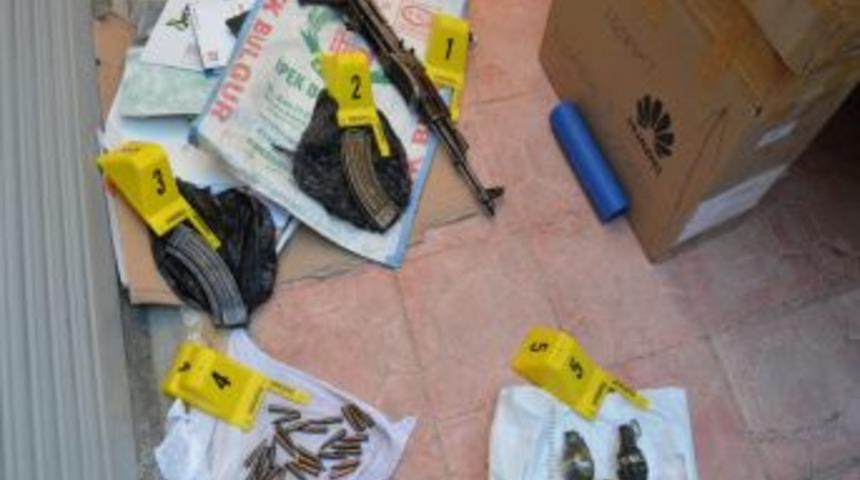 Nusaybin'de 2 El Bombası Ve 1 Uzun Namlulu Silah Yakalandı