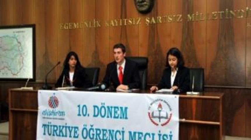 T&uuml;rkiye &Ouml;ğrenci Meclisi &Ouml;zel Birleşimi Eskişehir&rsquo;de Yapıldı